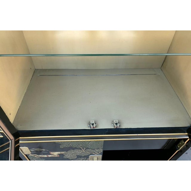 Vintage Asian Chinoiserie Drexel Hand Painted Breakfront Display China Cabinet Heritage Dynasty For Sale In Philadelphia - Image 6 of 18