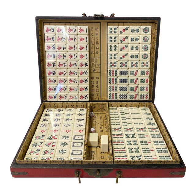 Chinese Handmade Red Vinyl Box Regular Size Mahjong Tiles Game Set For Sale