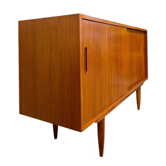 Vintage Danish Mid-Century Modern Teak Sliding Door Credenza / Sideboard With Drawer For Sale - Image 9 of 13