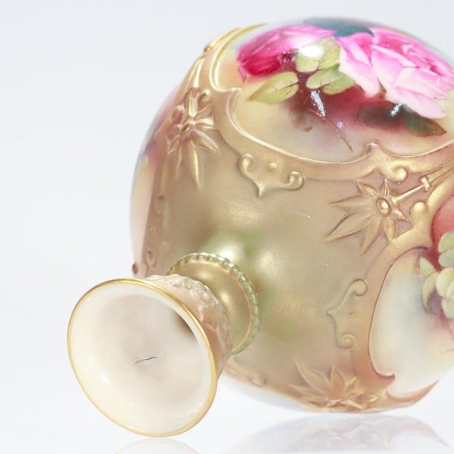 Antique English Armorial Chamberlains Worcester Blue Ground Dinner Plate - Crest For Sale - Image 10 of 13