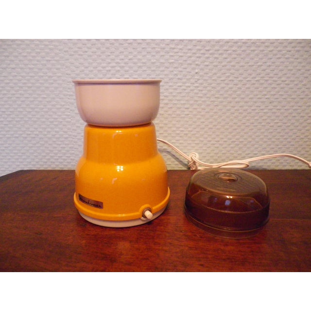 Electric Coffee Grinders from Peugeot and Moulinex, 1970s, Set of 2 For Sale - Image 13 of 18