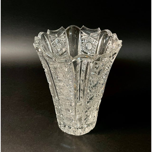 Mid-Century French Crystal Vase in the style of Baccarat, 1940s For Sale - Image 8 of 11
