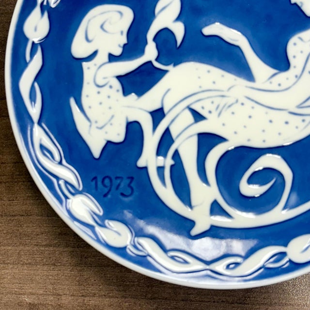 Vintage Mors Dag Mother’s Day Plate by Royal Copenhagen - Blue & White Scandinavian Porcelain, 6” For Sale In Miami - Image 6 of 8