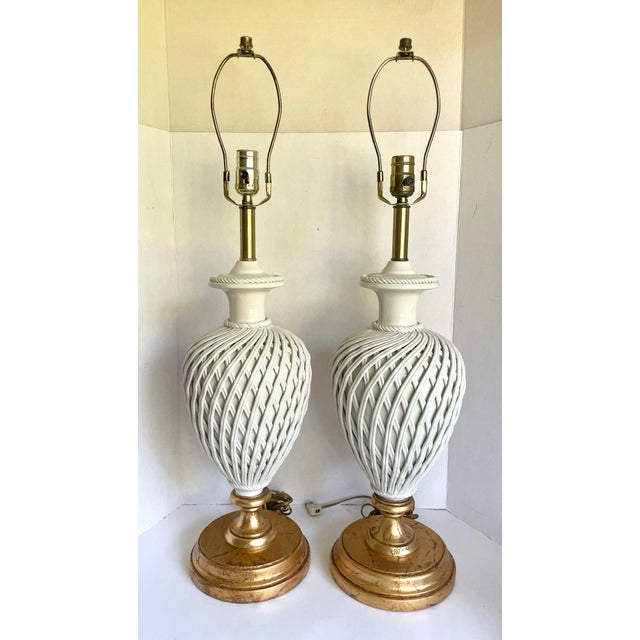 Mid 20th Century Hollywood Regency White Porcelain Lattice Urn Lamps With Gilt Bases - a Pair For Sale - Image 11 of 11