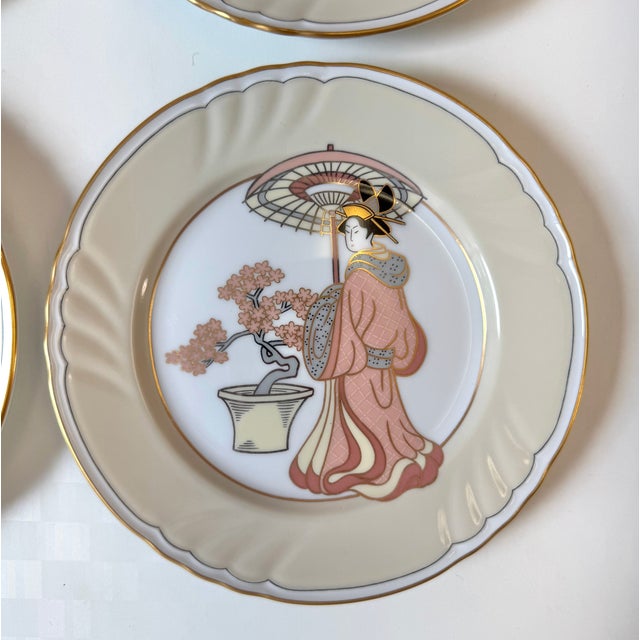 Vintage Set of 4 "Strolling Geisha" Appetizer Plates by Fitz & Floyd For Sale In New York - Image 6 of 10