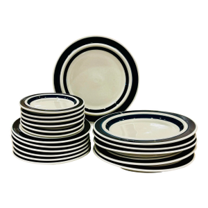 1970s 18 Piece Place Settings of Anemone Blue Collection by Ulla Procopé for Arabia of Finland