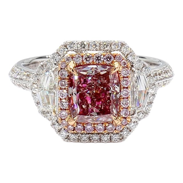 Gia Certified 2.67 Carat Fancy Pink Brown Diamond Ring in 18k Gold For Sale