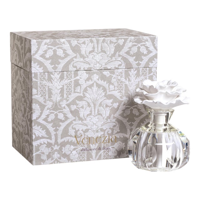 Venezia Porcelain Diffuser, “Alessandra”- Bergamot, Orange Flower and Oakmoss For Sale