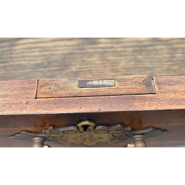 Brown Titchmarsh & Goodwin English Georgian Inlaid Burr Walnut Sideboard Credenza For Sale - Image 8 of 12