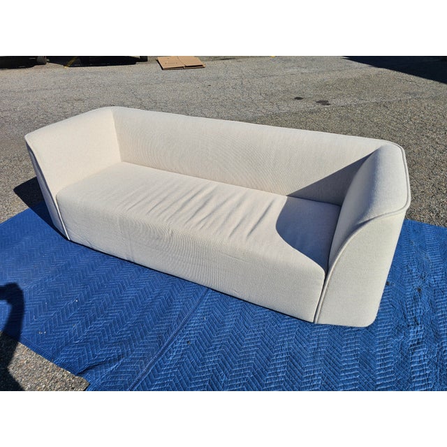 Est. retail: $2,995 Condition: Used - Good: Minor blemishes that people won't notice. Delivery: possible, but depends...