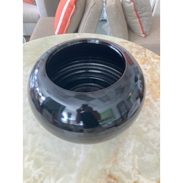 Black Reflective Glaze Ceramic Cache Pot For Sale In Los Angeles - Image 6 of 11