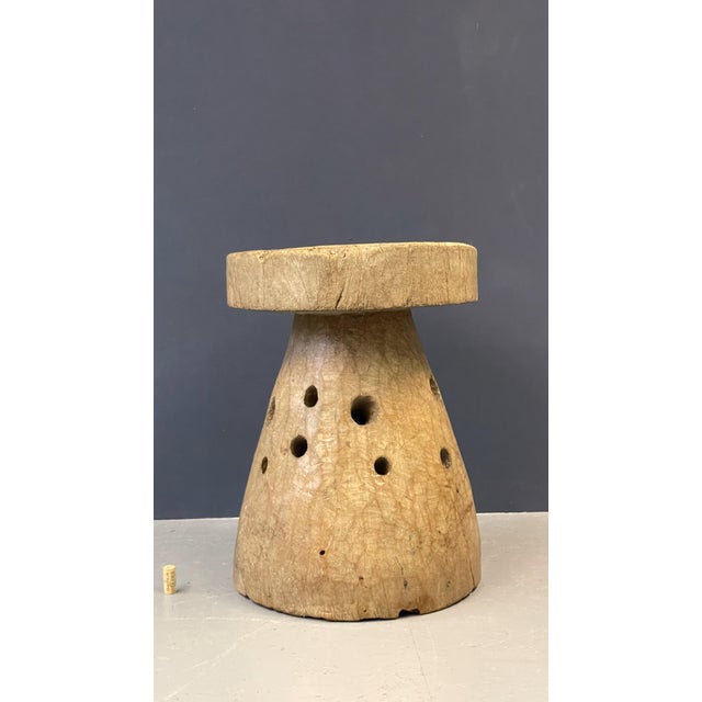 Large African Mortar in Log For Sale - Image 3 of 6