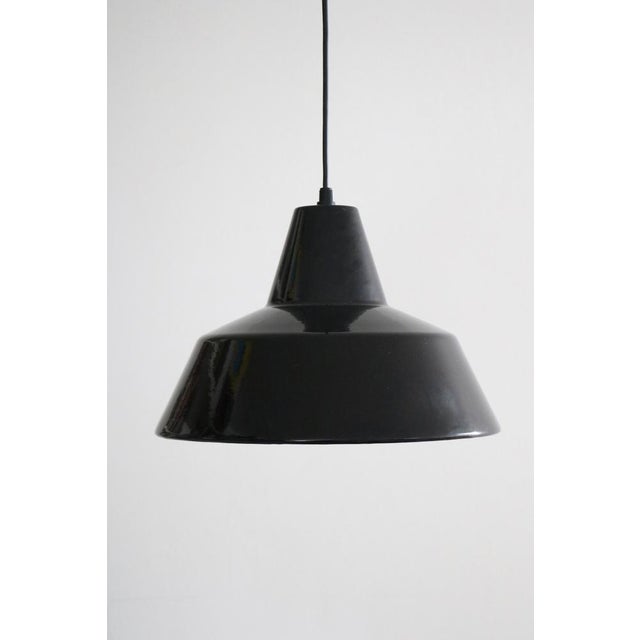 Black and White Enamel Workshop Pendant Lamp by Louis Poulsen, Denmark, 1960s For Sale - Image 6 of 6