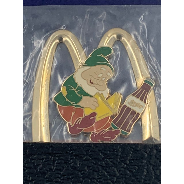 McDonalds Coca Cola Snow White and the 7 Dwarfs Promotional Lapel Pins For Sale - Image 4 of 10
