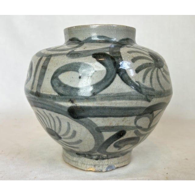 1990s Ming Style Blue and White Vase For Sale - Image 4 of 10