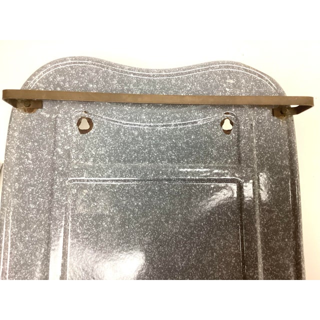 Early 20th Century Vintage Gray Enamelware Graniteware Utensil Rack Holder With 4 Gray Utensils For Sale - Image 5 of 8