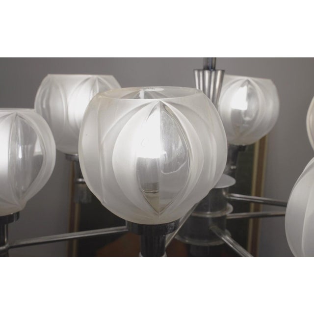 Mid-Century Space Age Sputnik 8-Light Chandelier in Chrome and Faceted Glass Globes, 1970s For Sale - Image 14 of 15