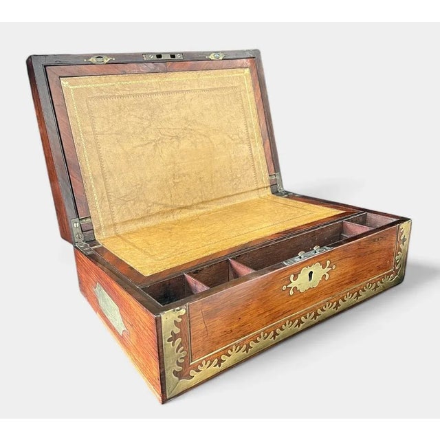 PLEASE VIEW ALL PHOTOS FOR PROPER CONDITION ASSESSMENT. Measures Approx: 15" x 10" x 5 1/2" when opened. Appears to be in...