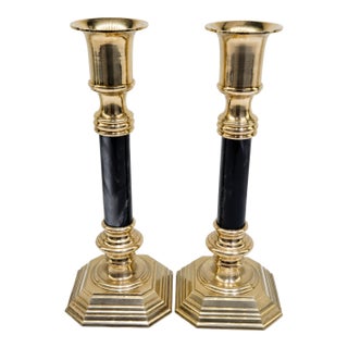 Vintage Pair Decorative Crafts Inc. Neoclassical Brass & Black Faux Marble Corinthian Column Candlesticks For Sale