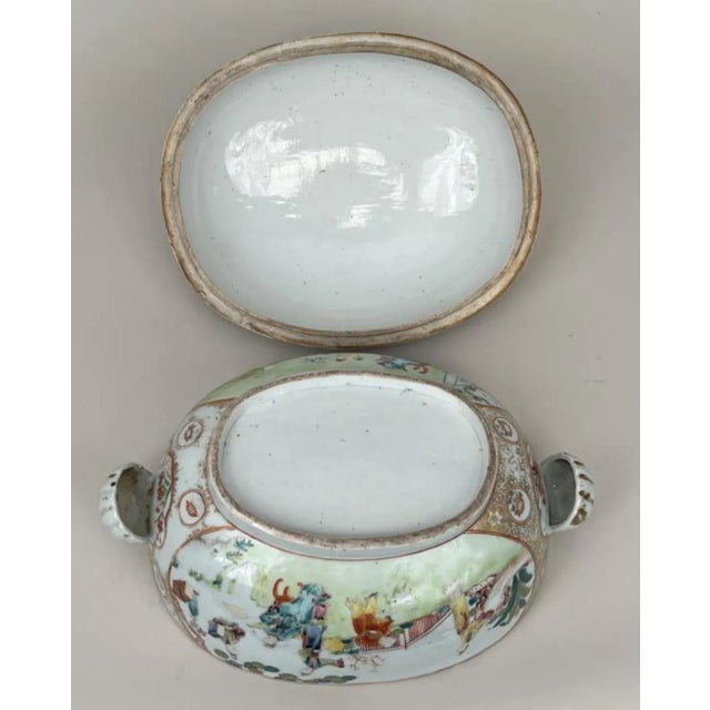 Large Antique 18th Century Chinese Export Qianlong (1736 - 1795) Porcelain Soup Tureen and Under Tray or Platter Decorated With Court Scenes 1750 For Sale - Image 11 of 12