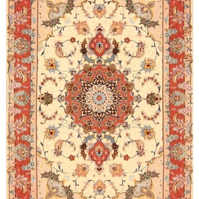 Middle Eastern Rug in Wool For Sale - Image 3 of 11