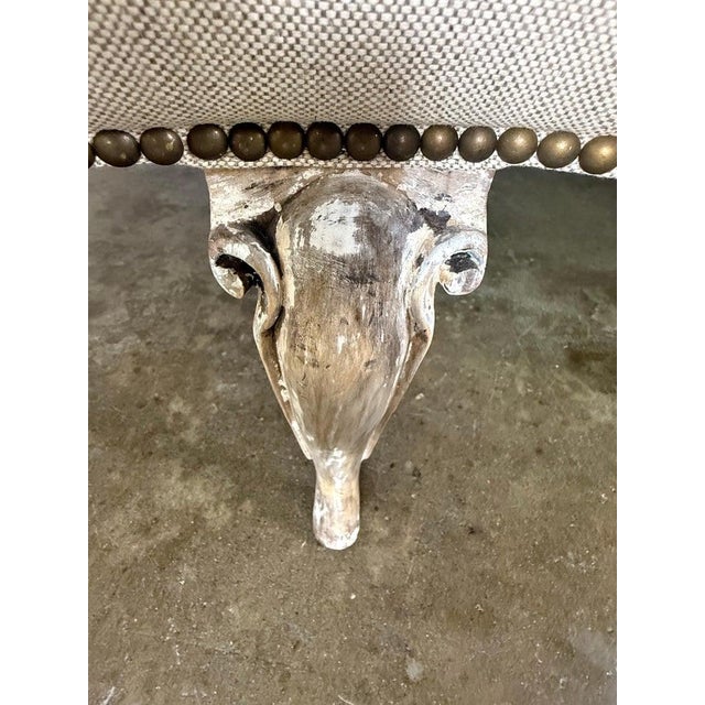 French Louis XV Style Painted Settee With New Linen Upholstery For Sale - Image 14 of 14