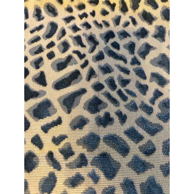 Lumbar Pillow Cover Made from A Cowtan Tout Fabric For Sale - Image 4 of 7