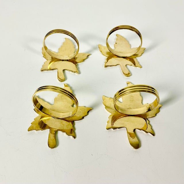 1980s Vintage Boho Chic Adirondack Arts & Crafts Rustic Brass Maple Leaf Napkin Rings - Set of 4 For Sale - Image 9 of 16