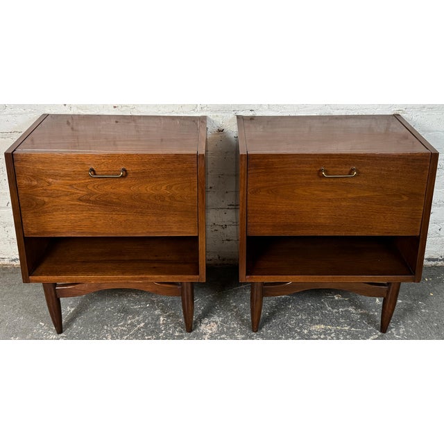 Late 20th Century Pair of Walnut Drop Door Night Stands by Carlton House Fine Furniture For Sale - Image 9 of 16