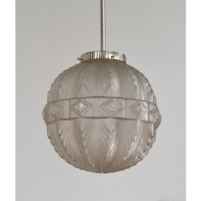 Metal Large French Art Deco Pendant Light by Hettier & Vincent - 1930s For Sale - Image 7 of 16