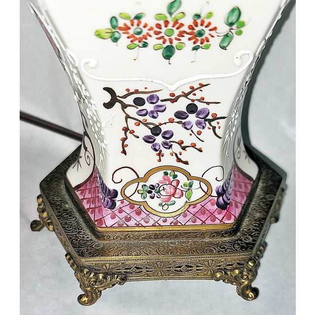 1920s 1920s Famille Rose Samson Crested Table Lamp For Sale - Image 5 of 10