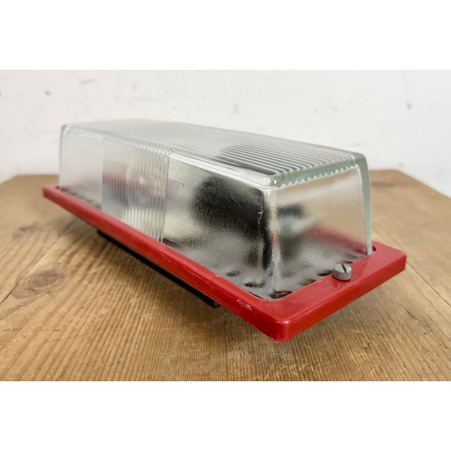 Industrial Red Bakelite Wall Light from Elektrosvit, 1970s For Sale - Image 9 of 18