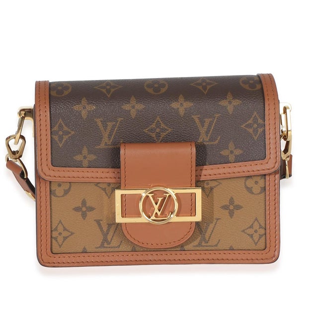 Item #: 154885 Interior Material: Microfiber MSRP: 3,550 Features Interior: Dual Gussets. Single card slot. Dimensions:...