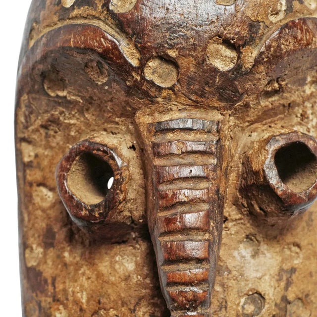 Tribal Vintage Carved Lega Mask For Sale - Image 3 of 4