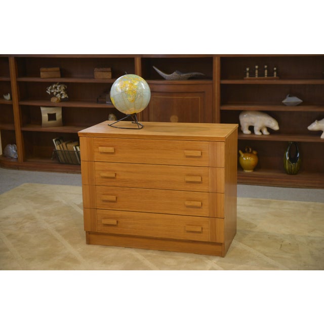 Wood Pine Veneer Chest of Drawers, 1980s For Sale - Image 7 of 10
