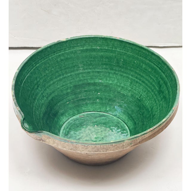Early 20th Century French Green Glazed Tian Bowl for Basin From Provence For Sale - Image 5 of 8