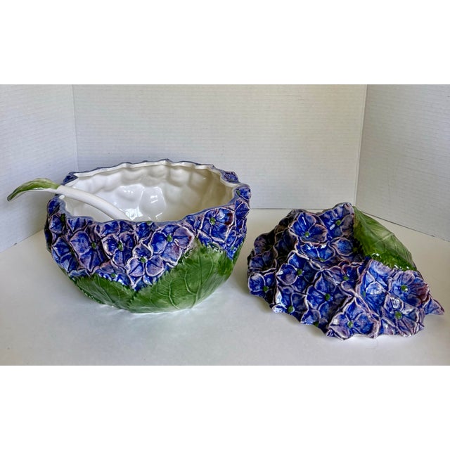 1970s Italian Sculptural Hydrangea Ceramic Tureen With Leaf Ladle For Sale - Image 9 of 12