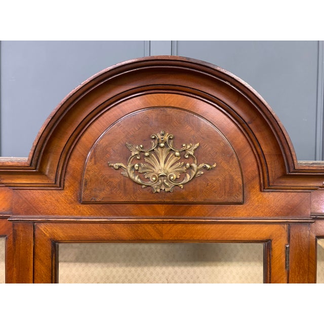 Edwardian Kingwood and Walnut Display Cabinet, 1900s For Sale - Image 4 of 13