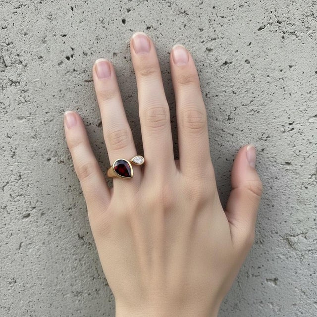 Toi Et Moi Gemstone Ring: Garnet and Moissanite, Size 7.5 For Sale - Image 4 of 8