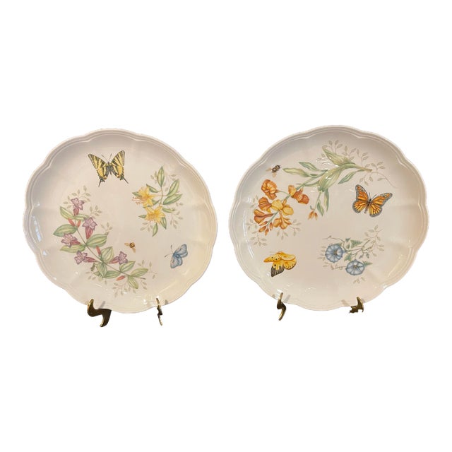 Pair of Vintage Lenox Dinner Plates in Butterfly Meadow Series Featuring the Artwork of Laurie Le Luyer For Sale