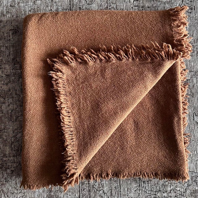 French Pure French Virgin Wool Throw in Havane For Sale - Image 3 of 4