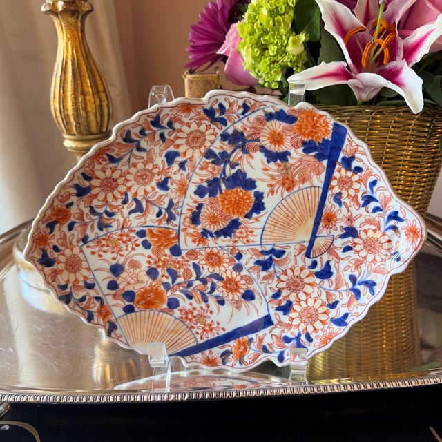 Hand-painted antique Imari leaf plate in fan and flower design // Arita plate // decorative plate // gilt edge // blue and white with orange For Sale - Image 15 of 17