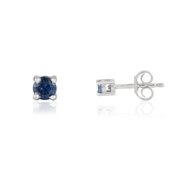 Classic Tiny Round Blue Sapphire Stud Earrings in 925 Silver for Everyday Wear - A Pair For Sale - Image 4 of 13