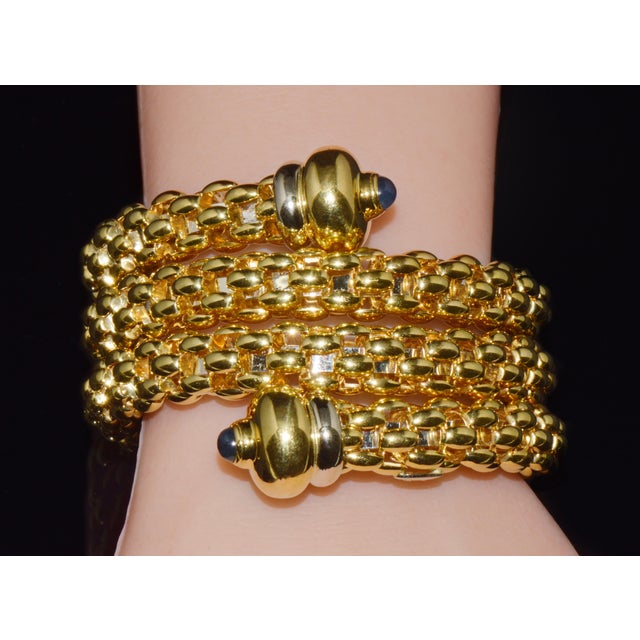 Late 20th Century Italian Fope Flex’it Blue Sapphire Woven Triple Wrap Bangle Bracelet in 18k Yellow & White Gold For Sale - Image 4 of 15