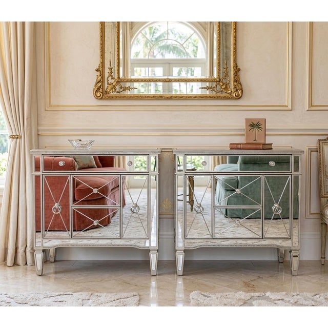 Elegant Pair of Vintage Mirrored Chests For Sale In West Palm - Image 6 of 9