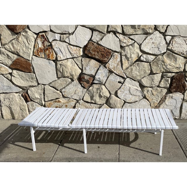 1960s Pair of Mid Century Outdoor Patio Chaise Lounge Chairs Attributed to Brown Jordan Regent For Sale - Image 5 of 8