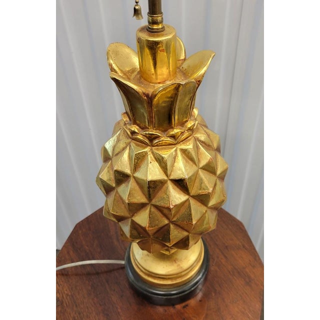 Mid-Century Modern Mid-Century Hollywood Regency Gold Gilt Pineapple Table Lamp With Black Shade For Sale - Image 3 of 4