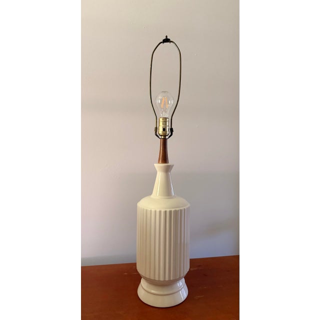 Vintage Mid-Century Danish Modern White Fluted Ceramic & Teak Table Lamp For Sale - Image 4 of 11