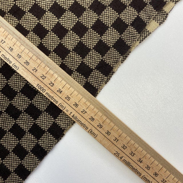 Brown Gucci Light Brown 100% Soft Wool Scarf Brand New! For Sale - Image 8 of 12