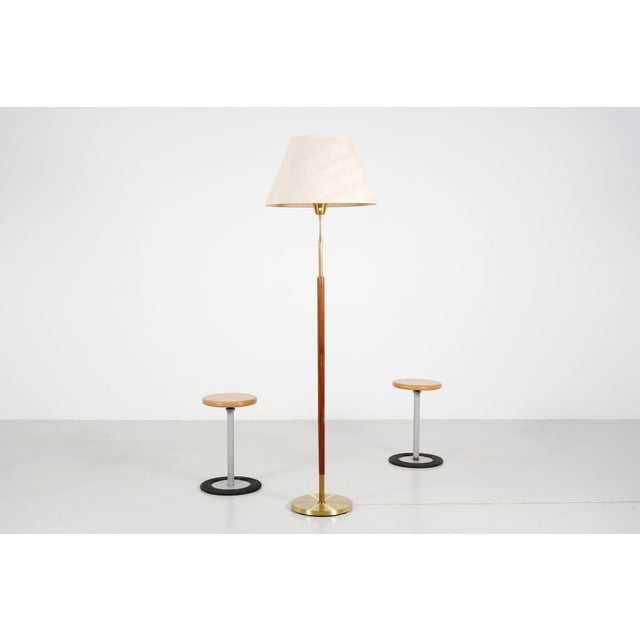 Swedish Floor Lamp in Brass and Wood from AB Armaturhantverk, 1950 For Sale - Image 4 of 11
